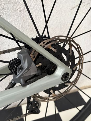 Used BMC Roadmachine 01 ONE 2020 2020 Road & Gravel, Hellgrau — image 8 of 21