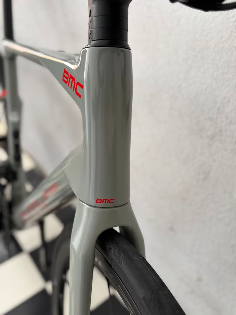 Used BMC Roadmachine 01 ONE 2020 2020 Road & Gravel, Hellgrau — image 18 of 21