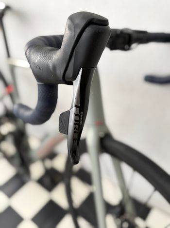 Used BMC Roadmachine 01 ONE 2020 2020 Road & Gravel, Hellgrau — image 16 of 21