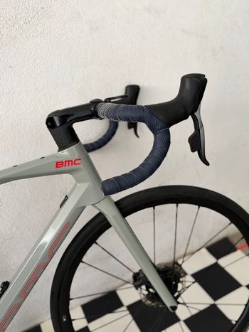 Used BMC Roadmachine 01 ONE 2020 2020 Road & Gravel, Hellgrau — image 15 of 21