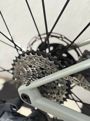 Used BMC Roadmachine 01 ONE 2020 2020 Road & Gravel, Hellgrau — image 12 of 21