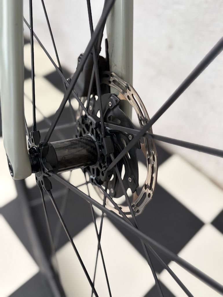 Used BMC Roadmachine 01 ONE 2020 2020 Road & Gravel, Hellgrau — image 19 of 21