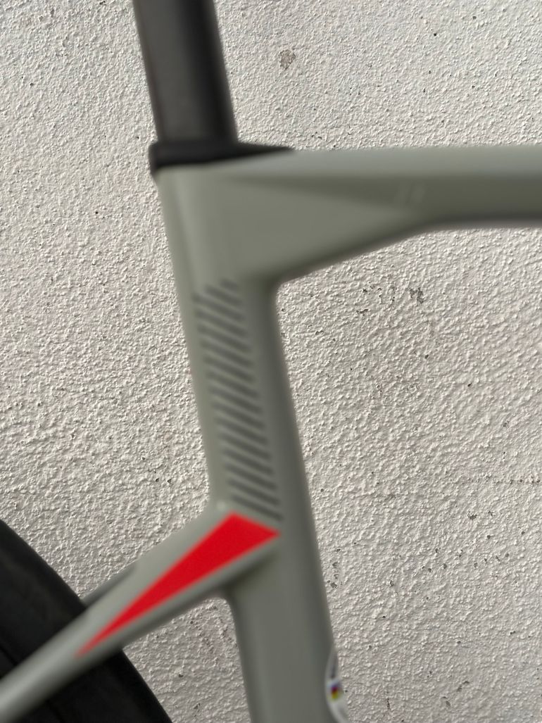 Used BMC Roadmachine 01 ONE 2020 2020 Road & Gravel, Hellgrau — image 13 of 21