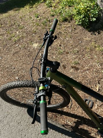 Used Stevens Sentiero 2026 2026 Mountainbike, Green, 27.5 — image 8 of 10