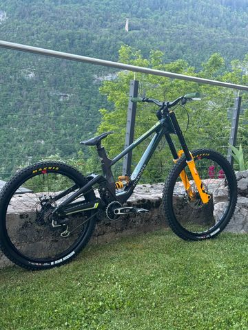 Used Forbidden Supernought Framekit 2025 2025 Mountainbike, Green, 29 — image 1 of 8