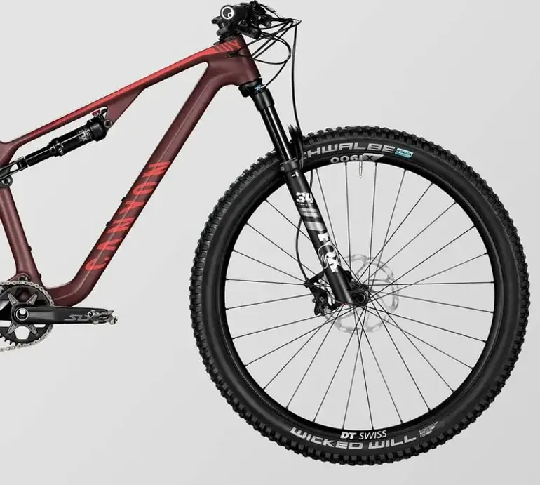 Used Canyon Lux Trail CF 6 2023 2023 Mountainbike — image 2 of 3