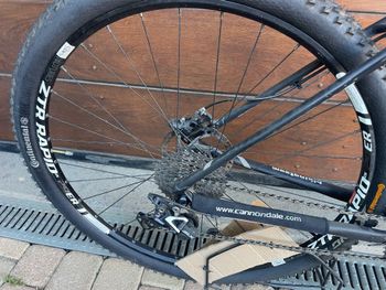Used Cannondale F29 Shimano Deore 2015 Mountainbike, Black — image 3 of 4