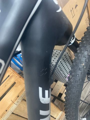 Used Cannondale F29 Shimano Deore 2015 Mountainbike, Black — image 4 of 4