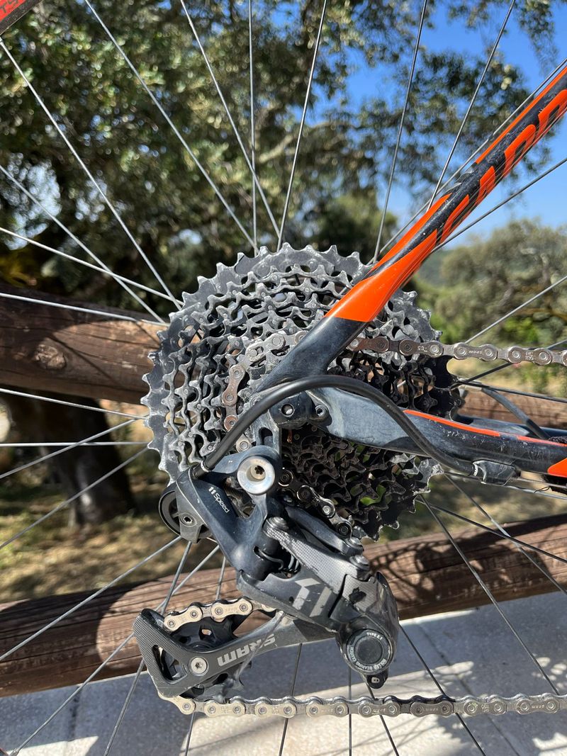 Gebrauchtes Cannondale F-Si Carbon 2 2017 2017 Mountainbike, Schwarz — Bild 4 von 6