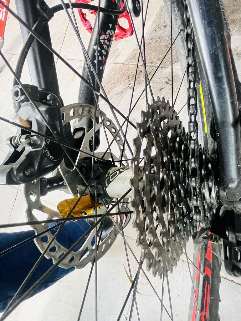 Używany Specialized Rumor Elite 2015 2015 Mountainbike — zdjęcie 33 z 33