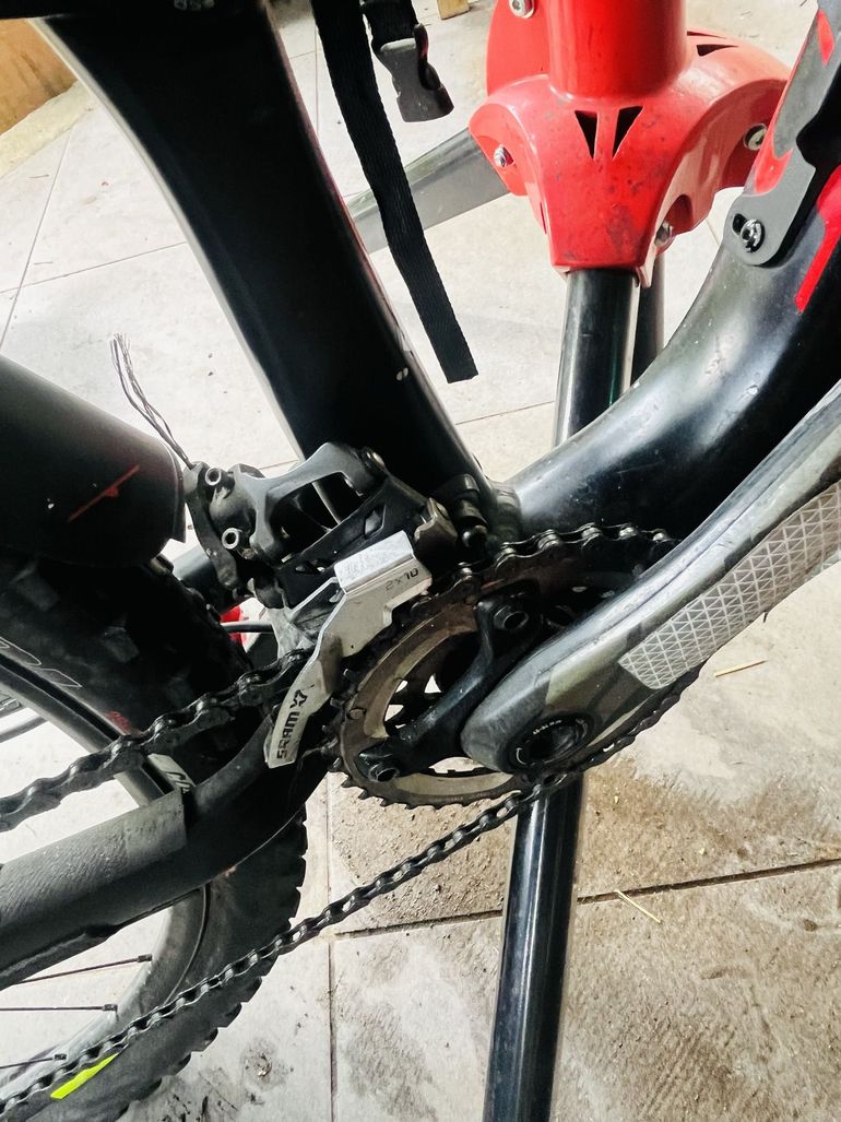 Używany Specialized Rumor Elite 2015 2015 Mountainbike — zdjęcie 31 z 33