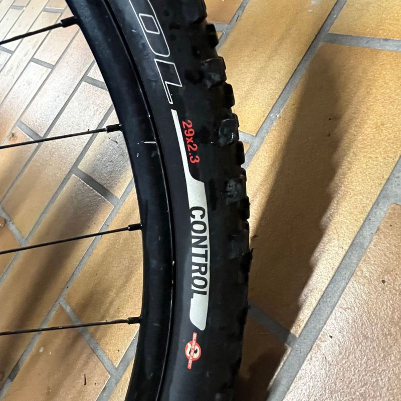 Used Specialized Rumor Elite 2015 2015 Mountainbike, Black, 29 — image 7 of 27
