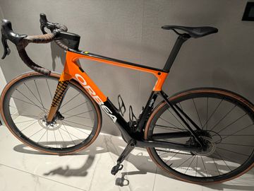 Orbea ORCA OMX M20 LTD EUSKALTEL EUSKADI 2022 Road & Gravel usato