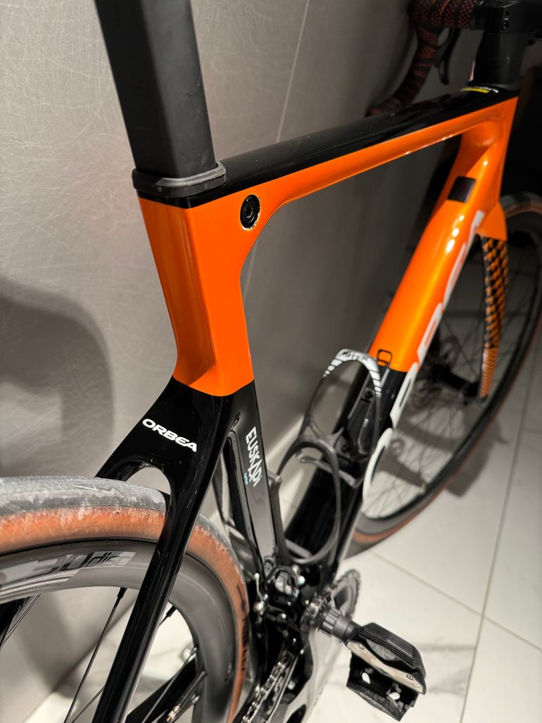 Used Orbea ORCA OMX M20 LTD EUSKALTEL EUSKADI 2021 Road & Gravel, Negro — image 2 of 3