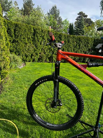Käytetty Canyon Spectral Other Microshift 2023 Mountainbike — kuva 12 / 13