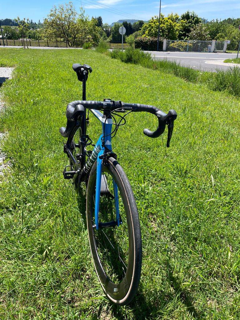 Used Canyon Aeroad CF SL 7 2019 2019 Road & Gravel, Azul — image 1 of 6