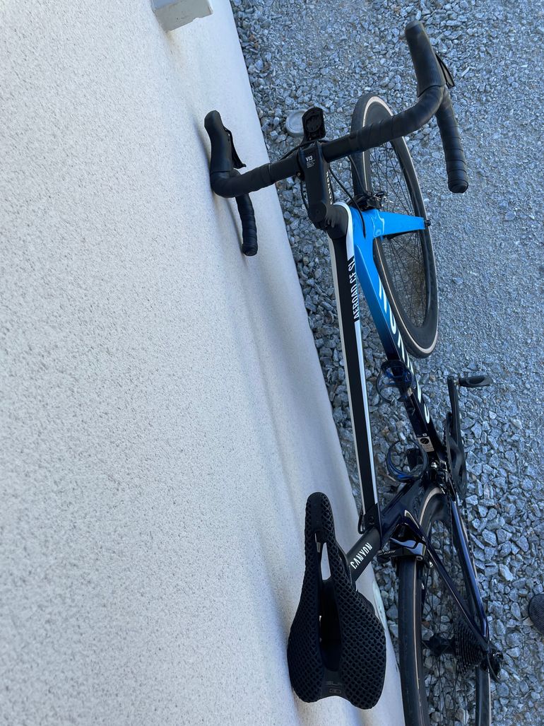 Used Canyon Aeroad CF SL 7 2019 2019 Road & Gravel, Azul — image 4 of 6