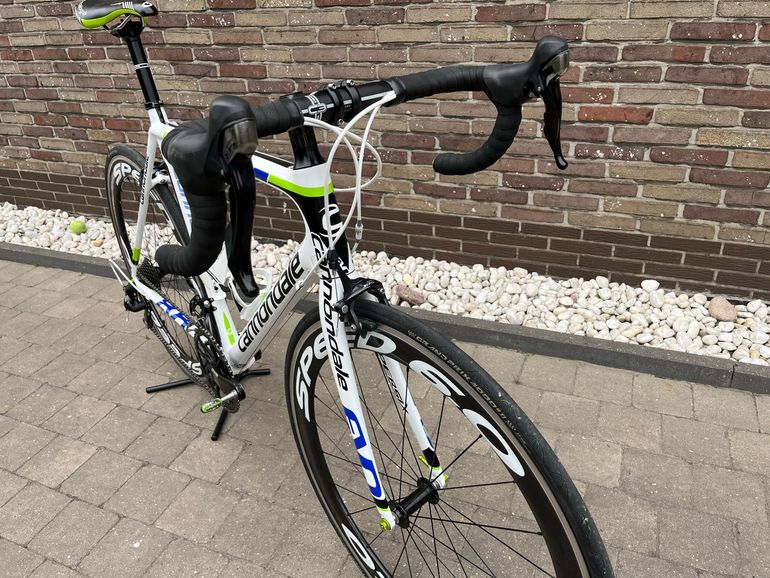 Used Cannondale SuperSix EVO Shimano 105 2015 Road & Gravel, White — image 3 of 19