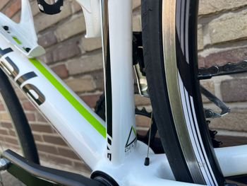 Used Cannondale SuperSix EVO Shimano 105 2015 Road & Gravel, White — image 15 of 18