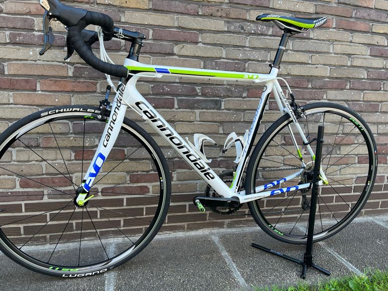 Used Cannondale SuperSix EVO Shimano 105 2015 Road & Gravel, White — image 12 of 18