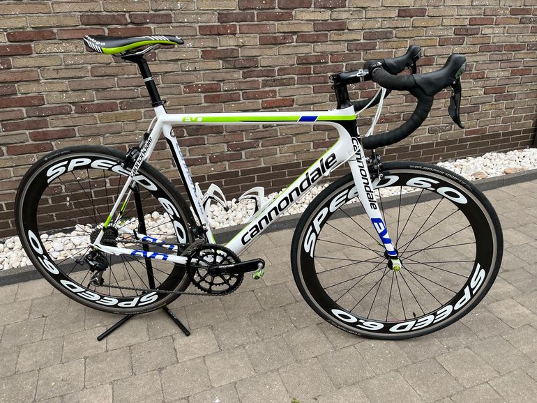 Used Cannondale SuperSix EVO Shimano 105 2015 Road & Gravel, White — image 1 of 19