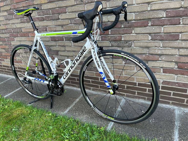 Used Cannondale SuperSix EVO Shimano 105 2015 Road & Gravel, White — image 11 of 18