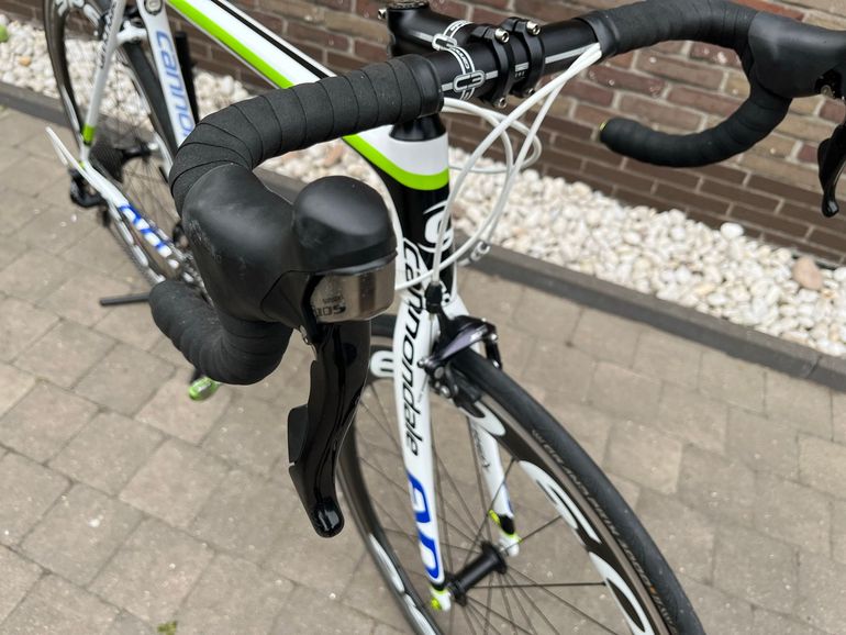 Used Cannondale SuperSix EVO Shimano 105 2015 Road & Gravel, White — image 11 of 19