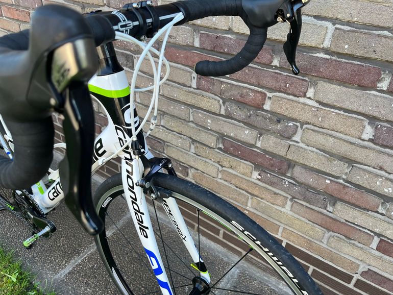 Used Cannondale SuperSix EVO Shimano 105 2015 Road & Gravel, White — image 7 of 18