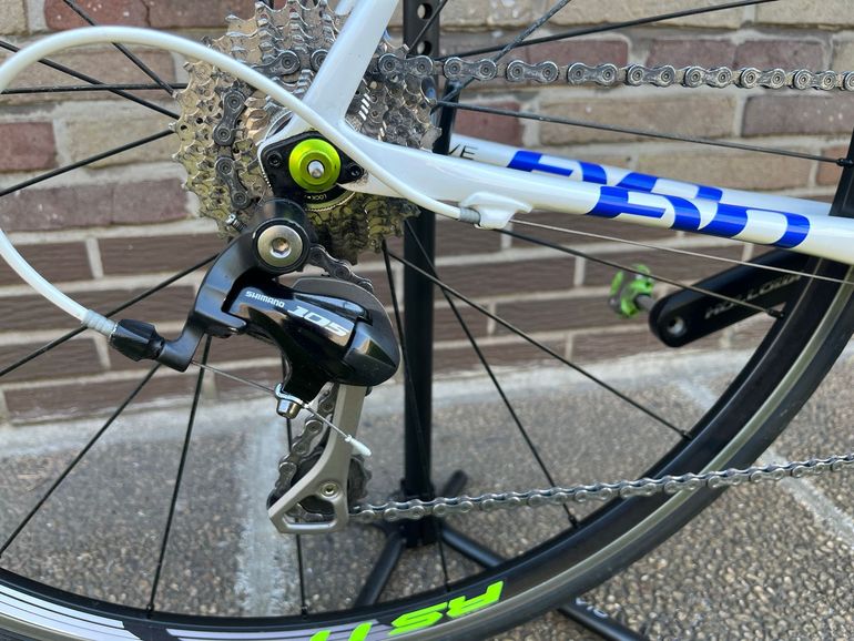 Used Cannondale SuperSix EVO Shimano 105 2015 Road & Gravel, White — image 2 of 18
