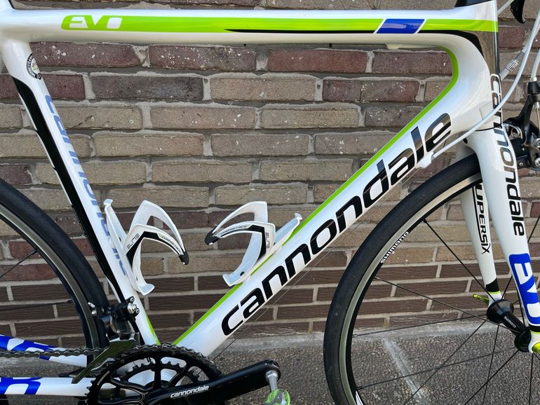 Used Cannondale SuperSix EVO Shimano 105 2015 Road & Gravel, White — image 8 of 18