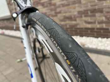 Used Cannondale SuperSix EVO Shimano 105 2015 Road & Gravel, White — image 4 of 19