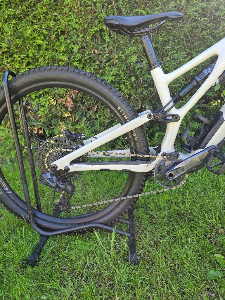 Used Specialized Stumpjumper EVO Expert - SRAM GX Eagle AXS, FOX Performance Elite 2023 2023 Mountainbike, White, 29 — image 3 of 3