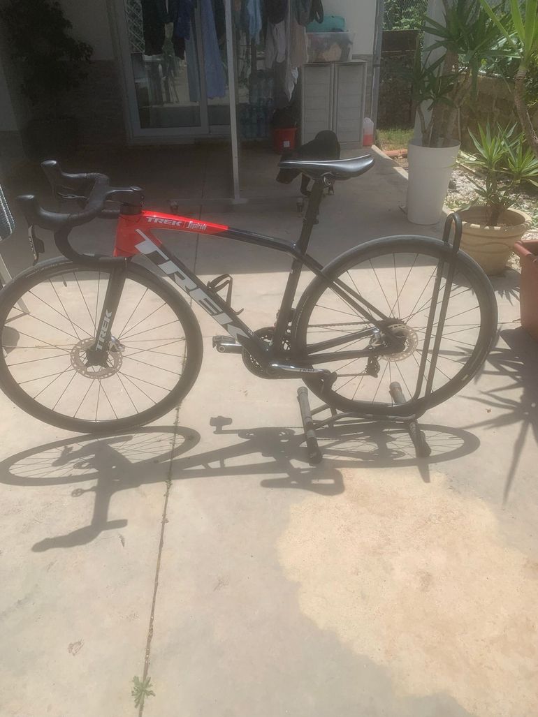 Used Trek Émonda SLR 9 2023 2023 Road & Gravel — image 2 of 11