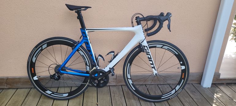 Used Giant Propel Advanced 0 2016 2016 Road & Gravel — image 2 of 6