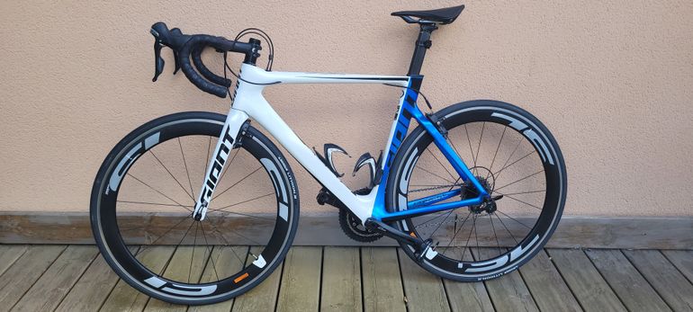 Used Giant Propel Advanced 0 2016 2016 Road & Gravel — image 1 of 6