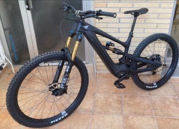 YT Industries Decoy CORE 5 MX 2023 2023 Mountainbike usato, Nero — immagine 2 di 3