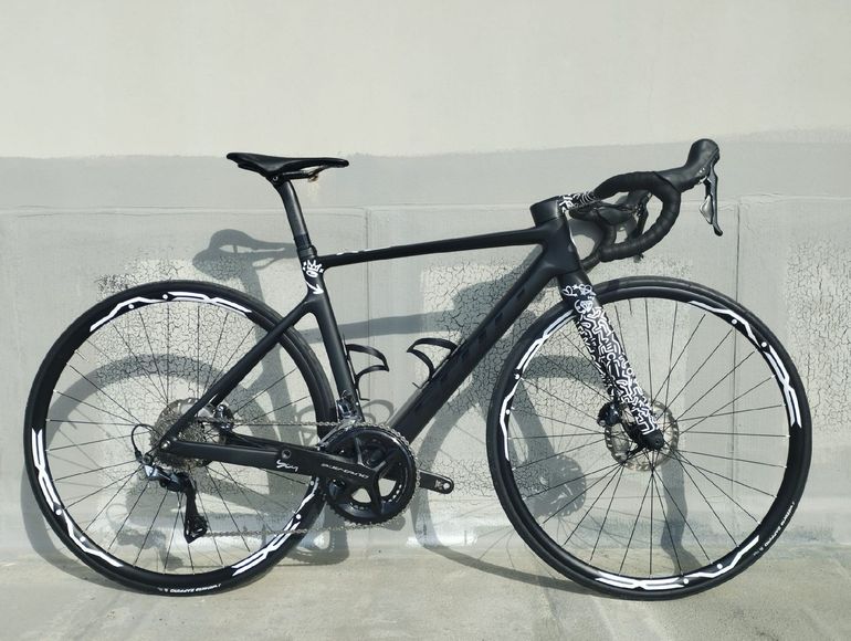 Used Scott Addict Shimano Dura Ace 2021 Road & Gravel, Black — image 1 of 4