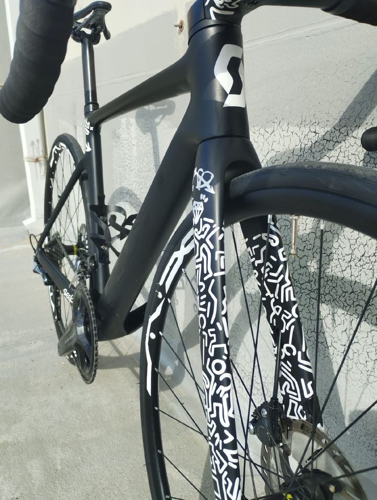 Used Scott Addict Shimano Dura Ace 2021 Road & Gravel, Black — image 2 of 4