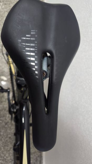 Used Giant Giant TCR Carbono 2015 Road & Gravel — image 8 of 16