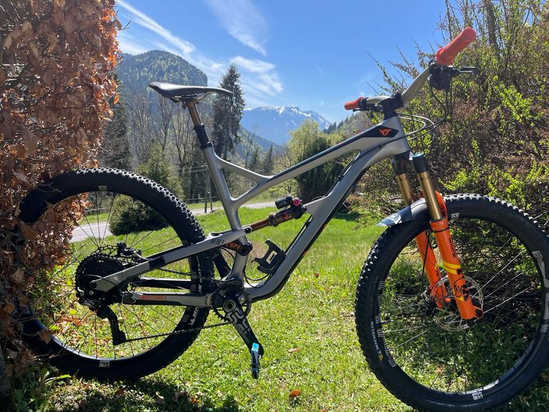 Used YT Industries Jeffsy Shimano XTR 2018 Mountainbike, Hellgrau, 29 — image 1 of 4