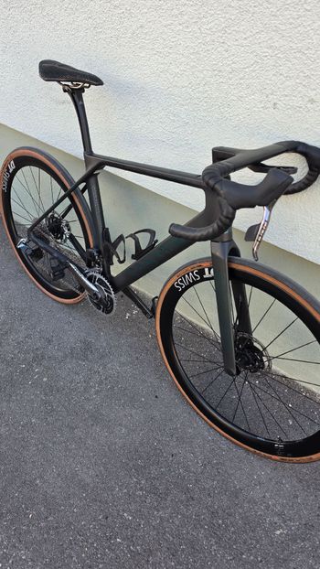 Used Canyon Endurace CFR AXS 2024 2024 Road & Gravel, Nero — image 5 of 11