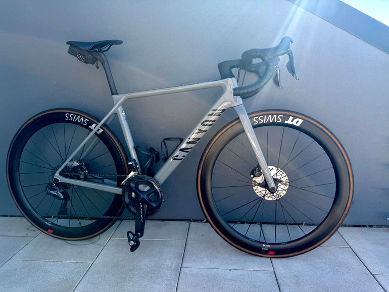 Used Canyon Ultimate CF SL 8 Disc Di2 2021 2021 Road & Gravel, Grigio chiaro — image 1 of 4