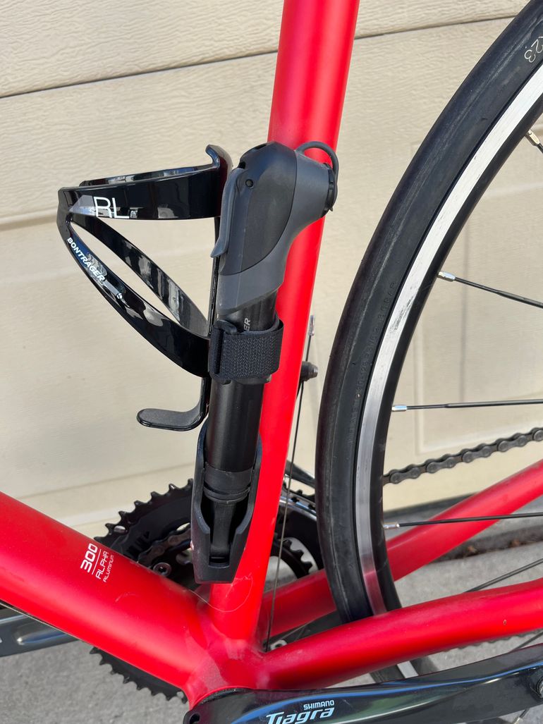 Used Trek Émonda ALR 4 2016 2016 Road & Gravel, Red — image 13 of 14