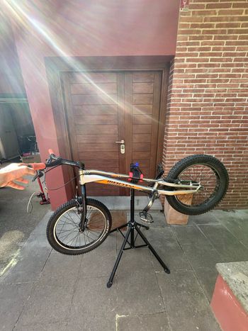 Used Monty Monty Custom Other 2021 Mountainbike, Hellgrau — image 2 of 6