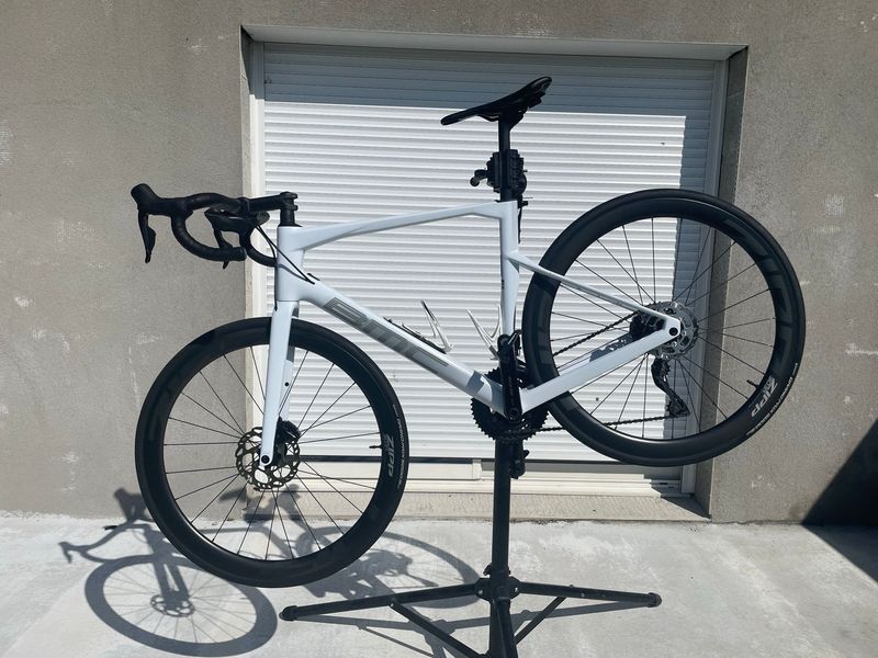 Used BMC Roadmachine FOUR 2024 2024 Road & Gravel