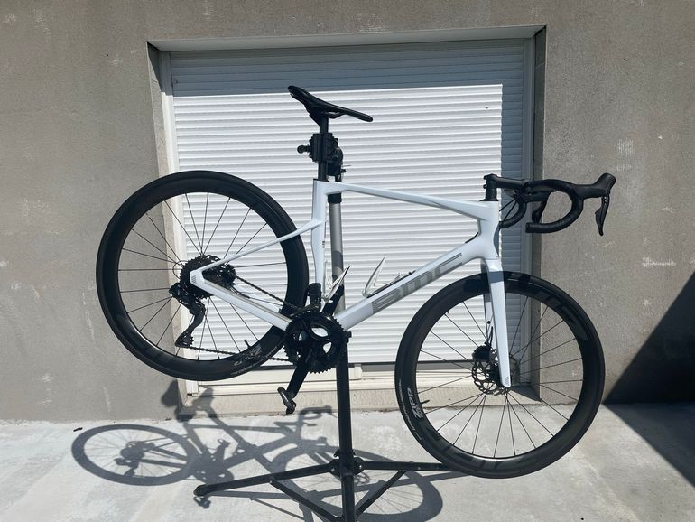 Used BMC Roadmachine FOUR 2024 2024 Road & Gravel — image 2 of 7