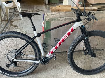 Tweedehands Trek Procaliber 9.8 2021 2021 Mountainbike — afbeelding 1 van 8
