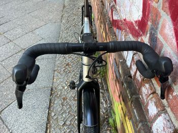 Used Canyon Grail AL 6.0 2020 2020 Road & Gravel, Light Gray — image 9 of 15