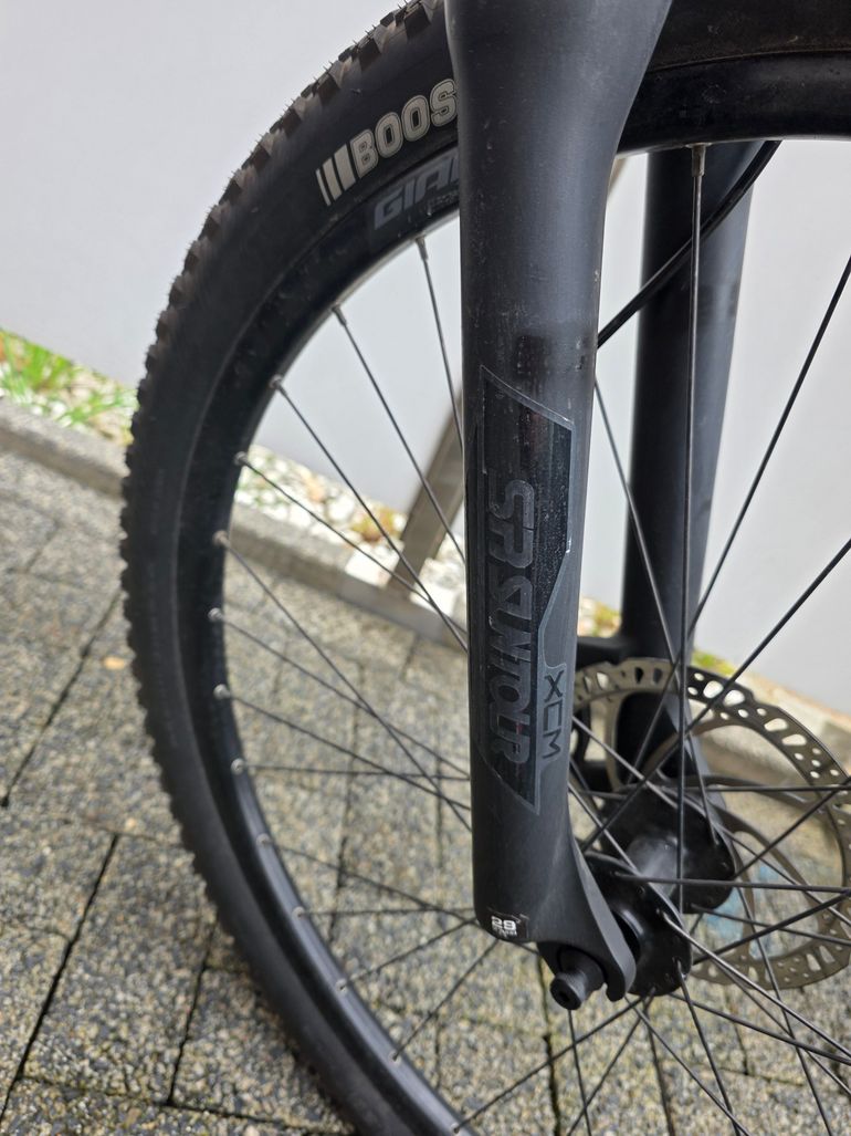 Used Giant Talon 3 2021 2021 Mountainbike — image 2 of 12
