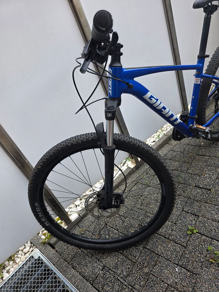 Used Giant Talon 3 2021 2021 Mountainbike — image 10 of 12
